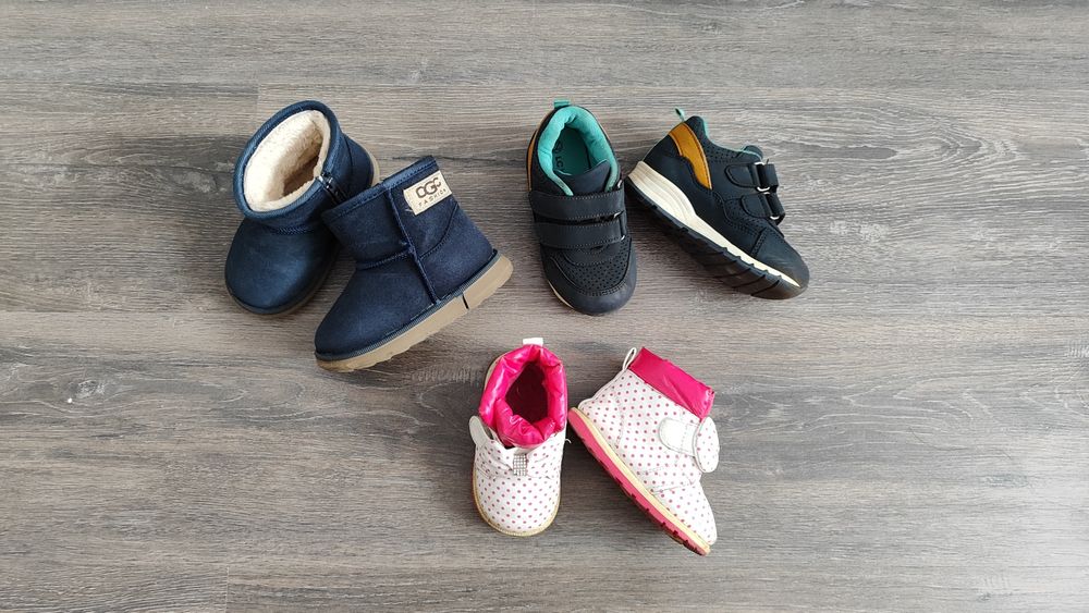 Продам детскую обувь