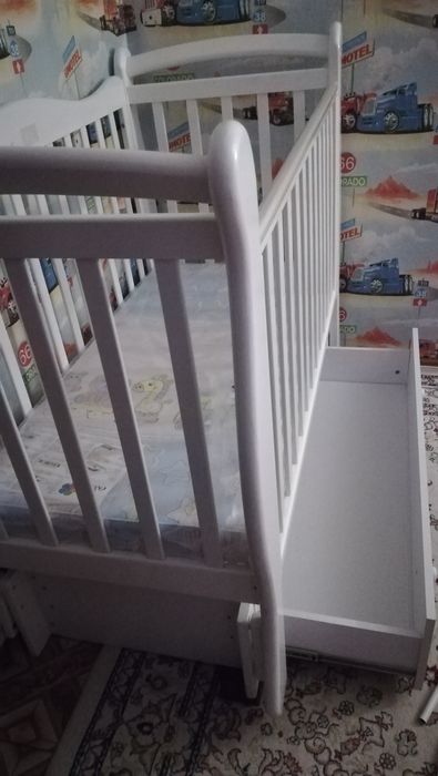 Продам детск кровать качалку