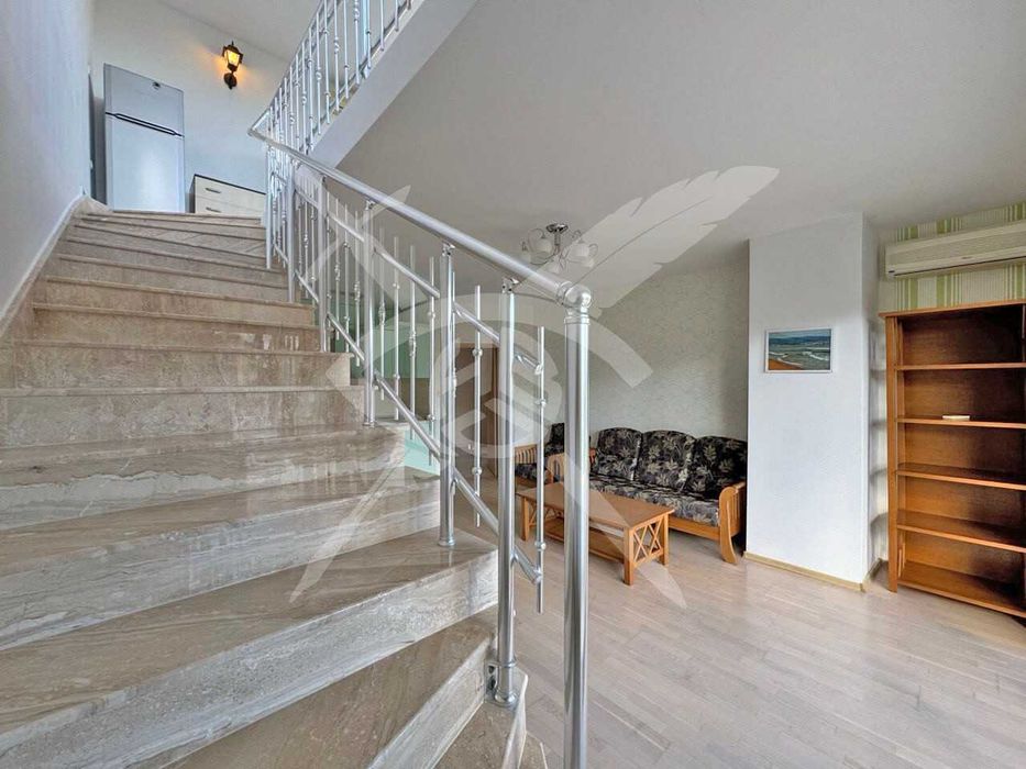 Продава се Многостаен апартамент в к.к. Слънчев бряг - 360 кв.м за 598 €/кв.м - Снимка #3