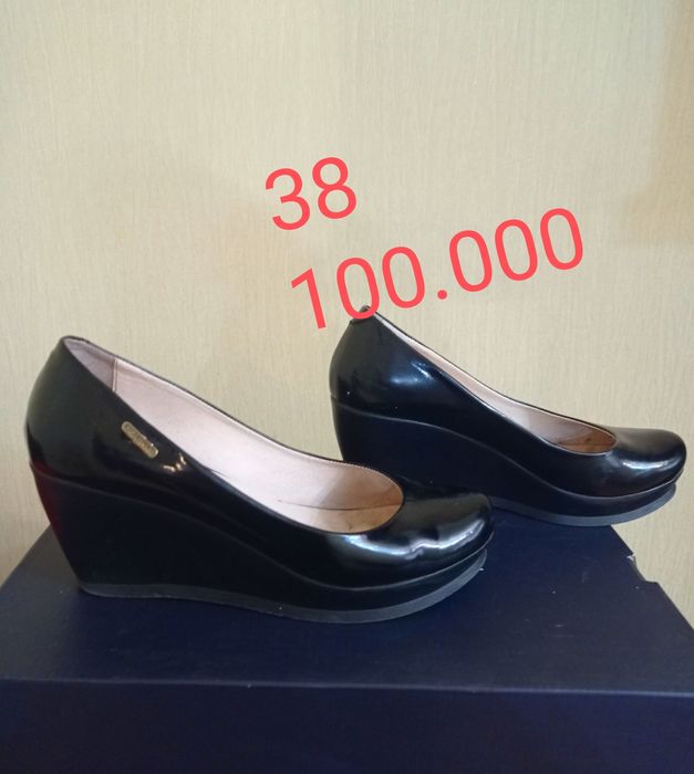 Женская обувь в отличном и хорошем состоянии