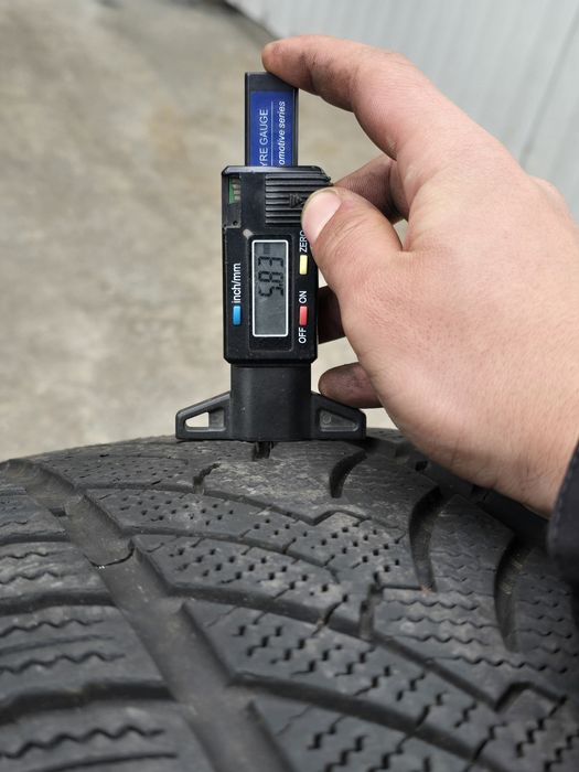 2 Броя 235/55/17 Platin 5,8mm