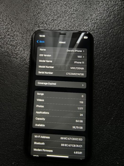 iPhone 11, ca nou, 64GB, 93% sănătate baterie