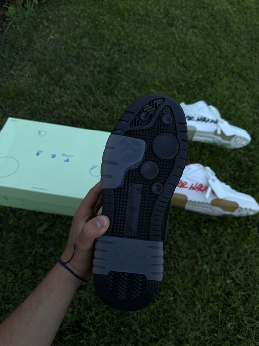 Adidasi Off White  Out Of Office / Premium / 2026