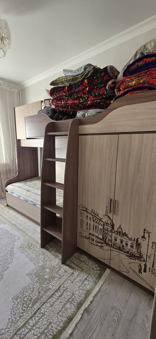 Двухьярусная кровать