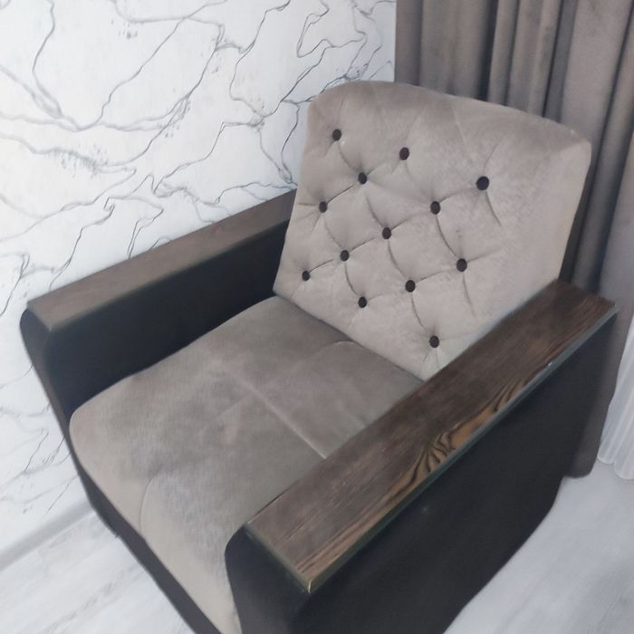 Продается новые кресло.