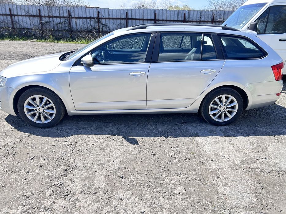 Шкода Октавиа 2015