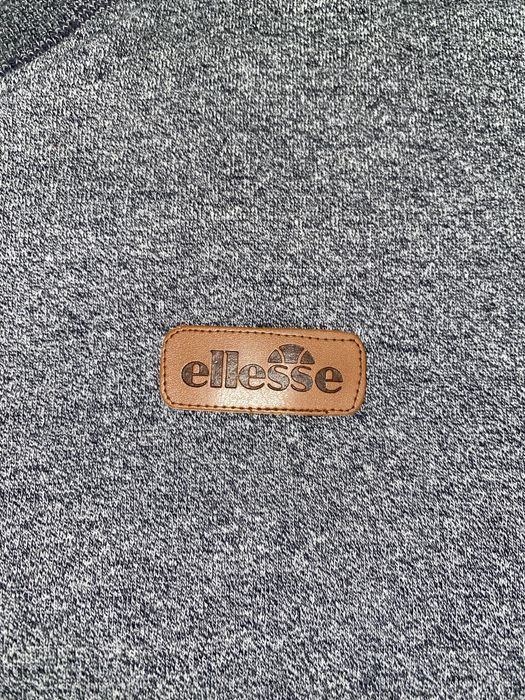 Сива блуза Ellesse M