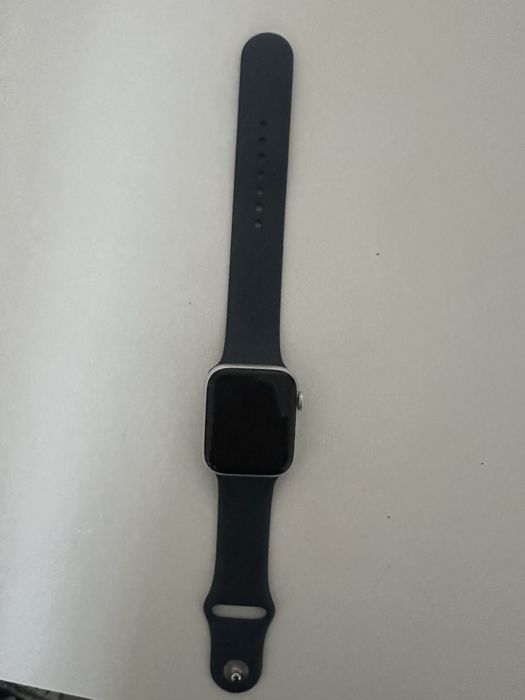 Продам apple watch SE 45mm