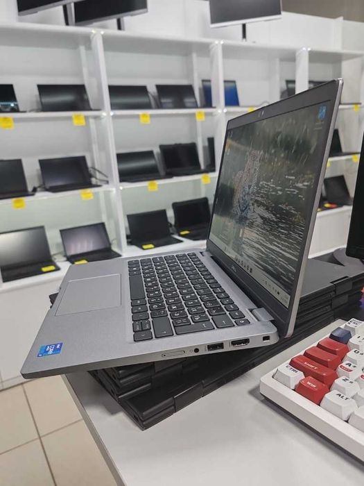 13.3" Ноутбук Dell Latitude 5320(Touch) Core i7-1185G7 4/8 16Gb 512Gb
