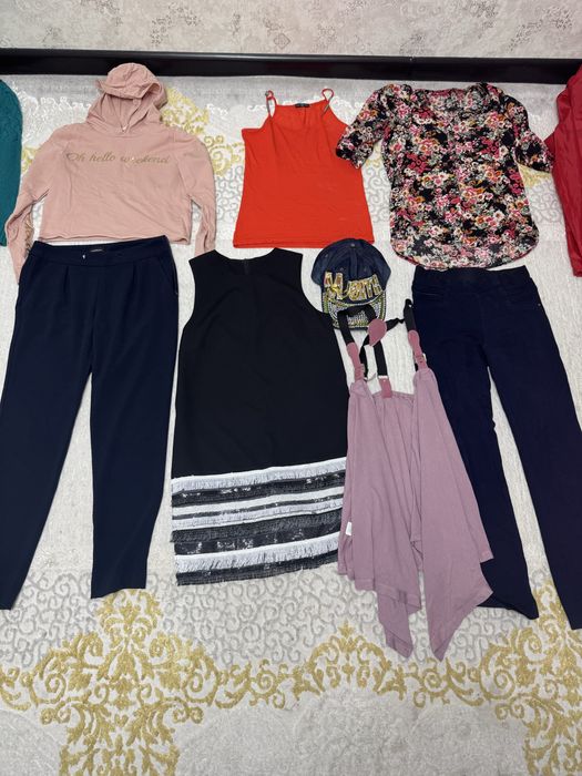 Отдам много женских вещей