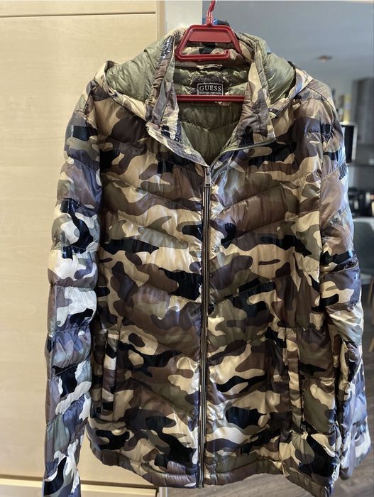 Яке GUESS ново оригинално