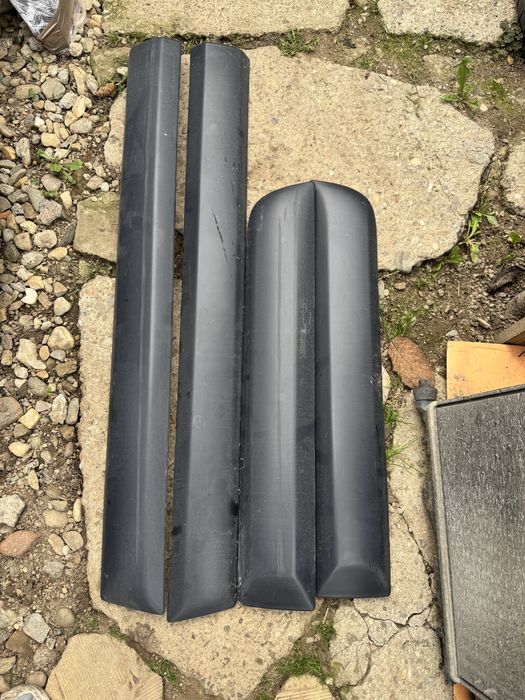 Vand set bandouri usi Dacia Sandero 2008/2012