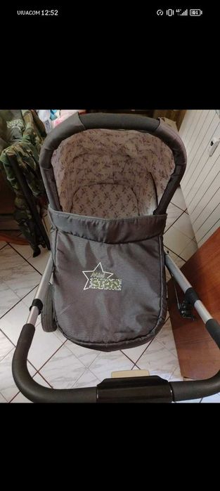 Бебешка количка с два коша + проходилка и чадър
