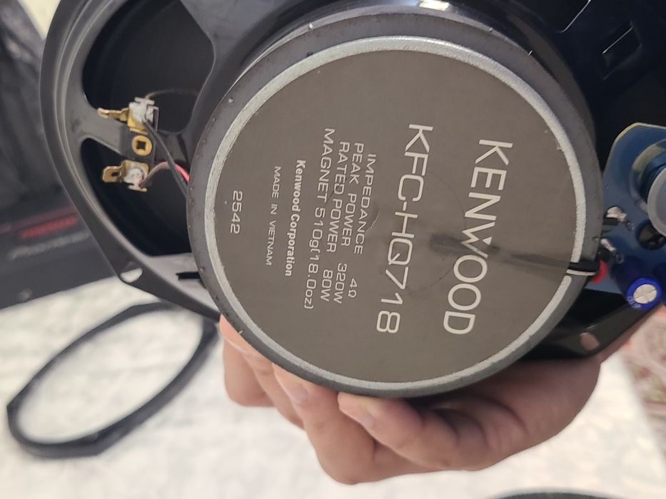 Продам колонки оригинальные kenwood kfc hq718 320w