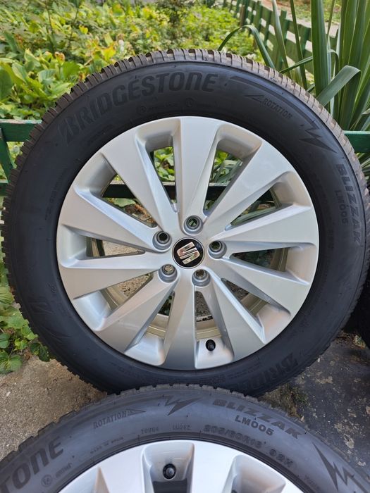 Джанти 16ки 5х100 със зимни гуми Bridgestone 205/60/16