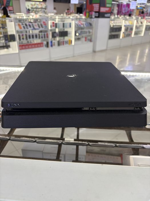 Sony Playstation 4 Slim