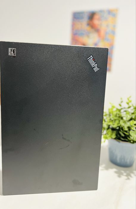 Laptop Lenovo ThinkPad folosit de 4 ori