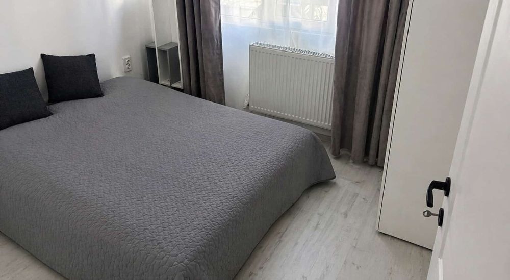 Închiriere Apartament 3 camere parter-Regim hotelier