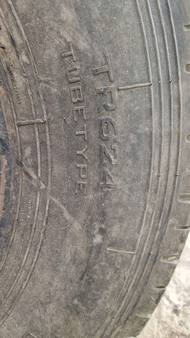 Покрышки ,б/у для автобуса (costra)