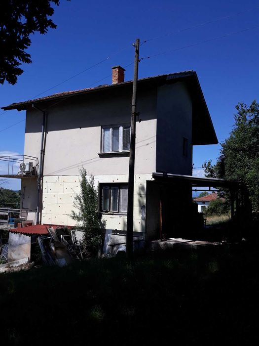 Къща в с. Мало Малово на 30 мин. от София