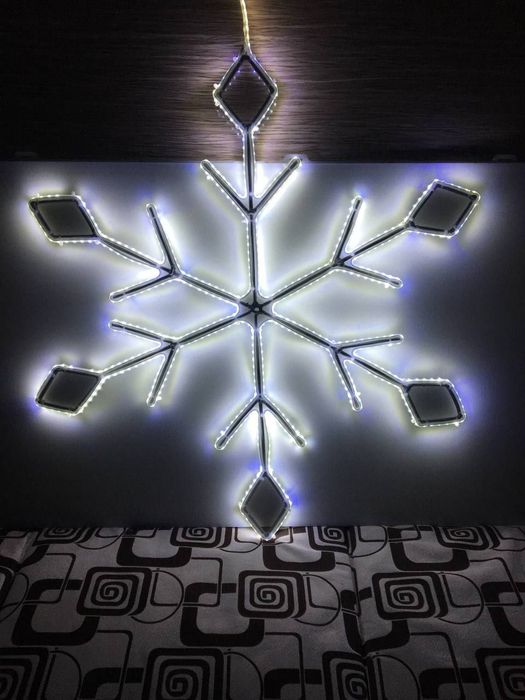 Светящиеся фигуры из неона