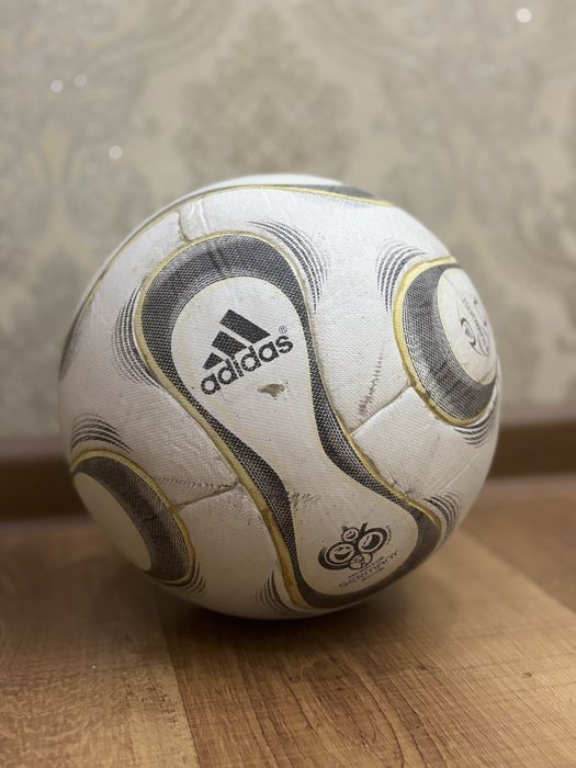 Продам мяч Adidas Teamgeist Original, размер 5