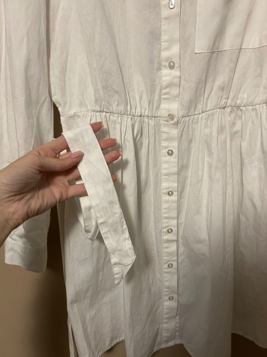 Бяла рокля Stradivarius