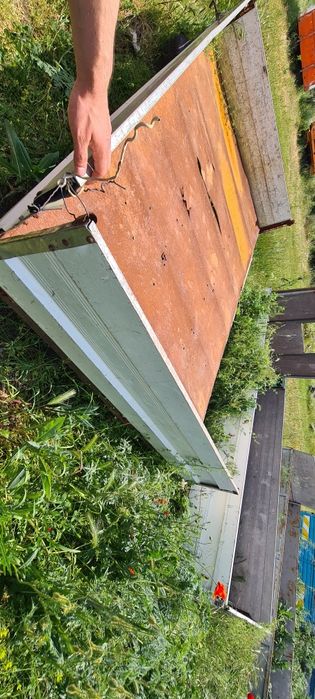 Каросерия с железен под