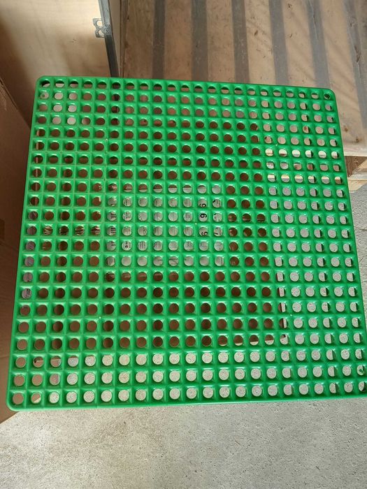 Скаров под, Дъна за клетка за зайци 59х59 см, Комплект 10 броя