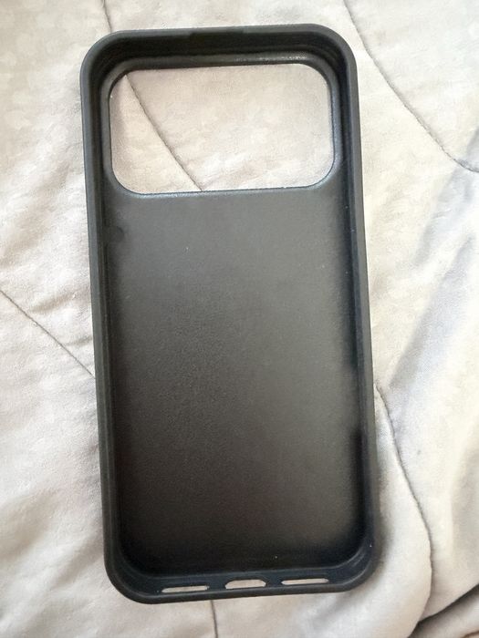 Кейс DEMANI и връзка Iphone 17 pro max