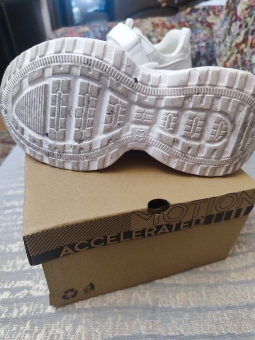 Детские кроссовки