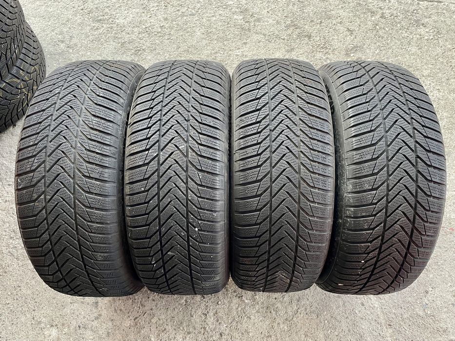 4 броя Зимни Гуми 215/55/17 ESA TECAR ДОТ: 2520