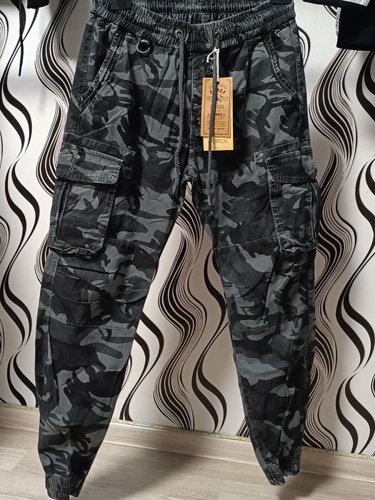 Камуфлажен карго панталон