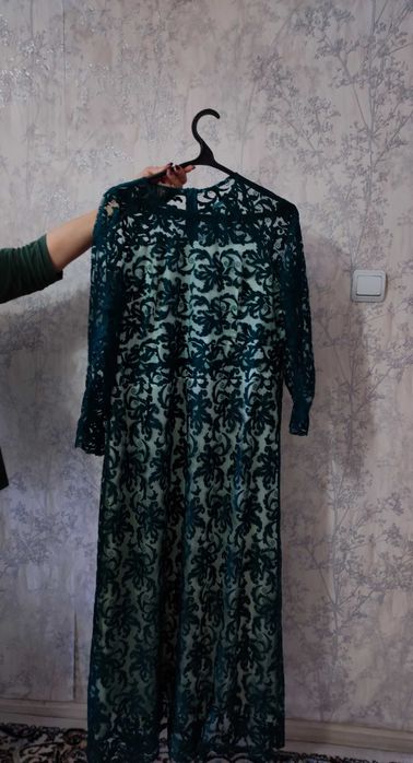 Срочно продам платье вечернее