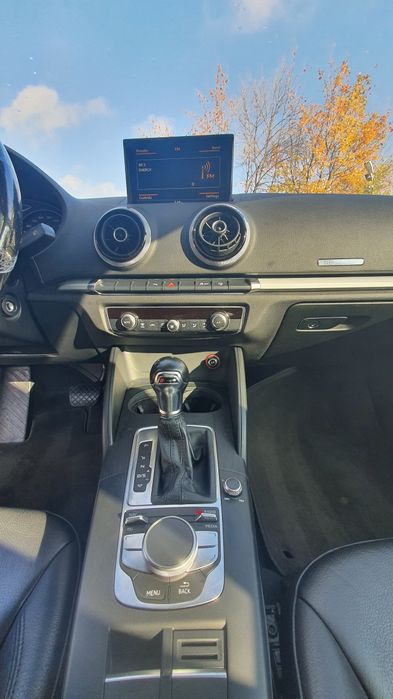 Audi a3 sedan 1.8 tfsi 2016година