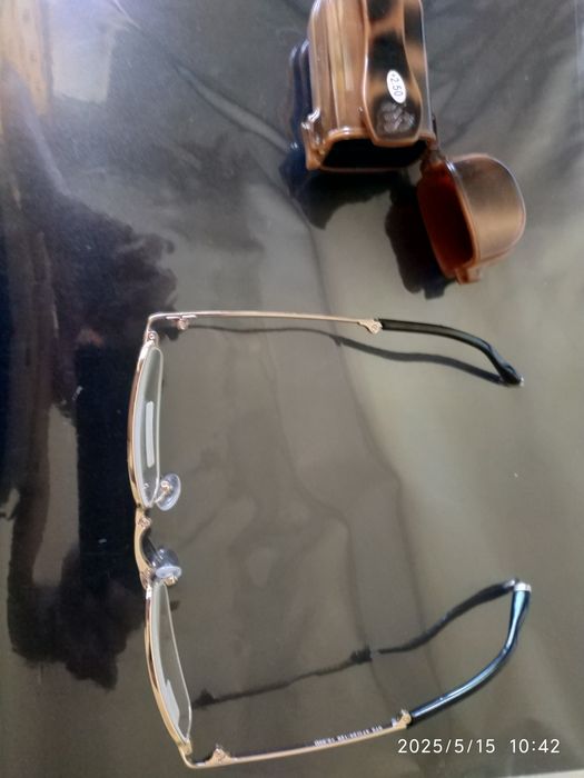 Продается очки для зрения+2,5