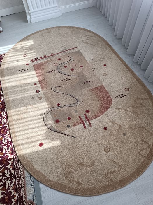 Продаётся овальный ковёр