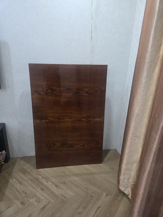 Отдам шкаф, стол, диван