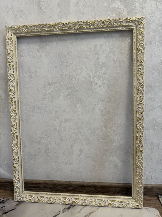 Рамка для картины и зеркало