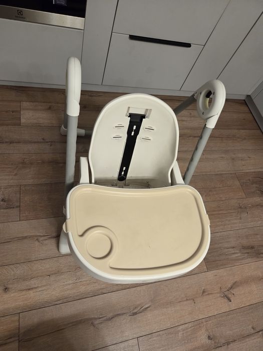 Детский столик со стулом