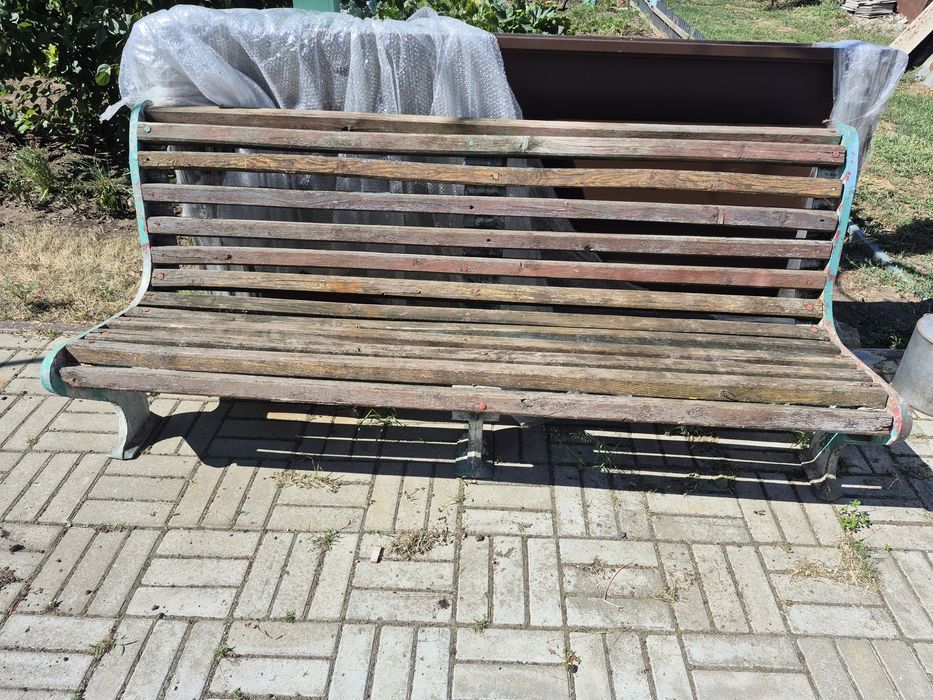 Лавка с чугунными ножками раритет