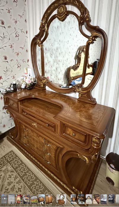 Спальный гарнитур