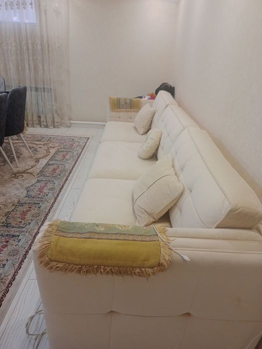 Диван гостиный, раскладывается