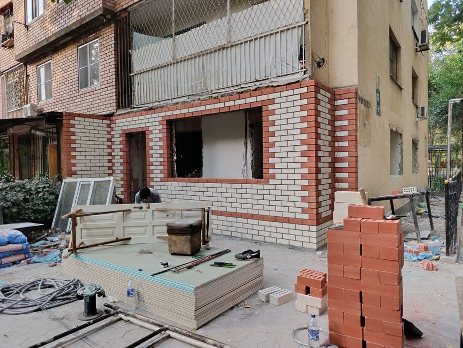 Кладка  балкон. Balkonlarga Ablisofka g'isht teramiz