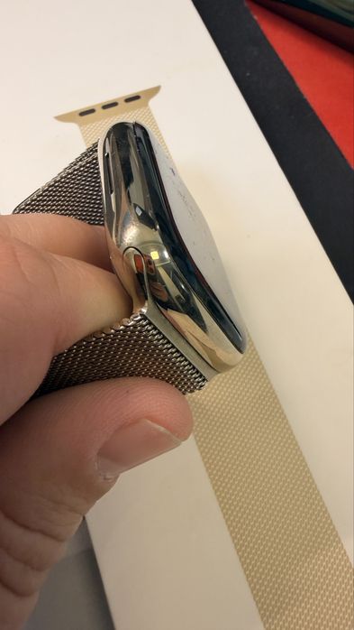 Apple Watch Series 8 45mm Gold Stainless Steel Case SS + Milanese Loop