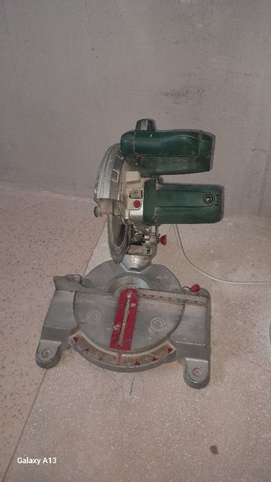 Продам торцовочная пила