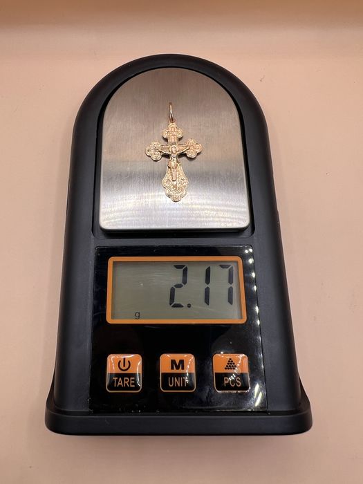 Продам золотой крестик.