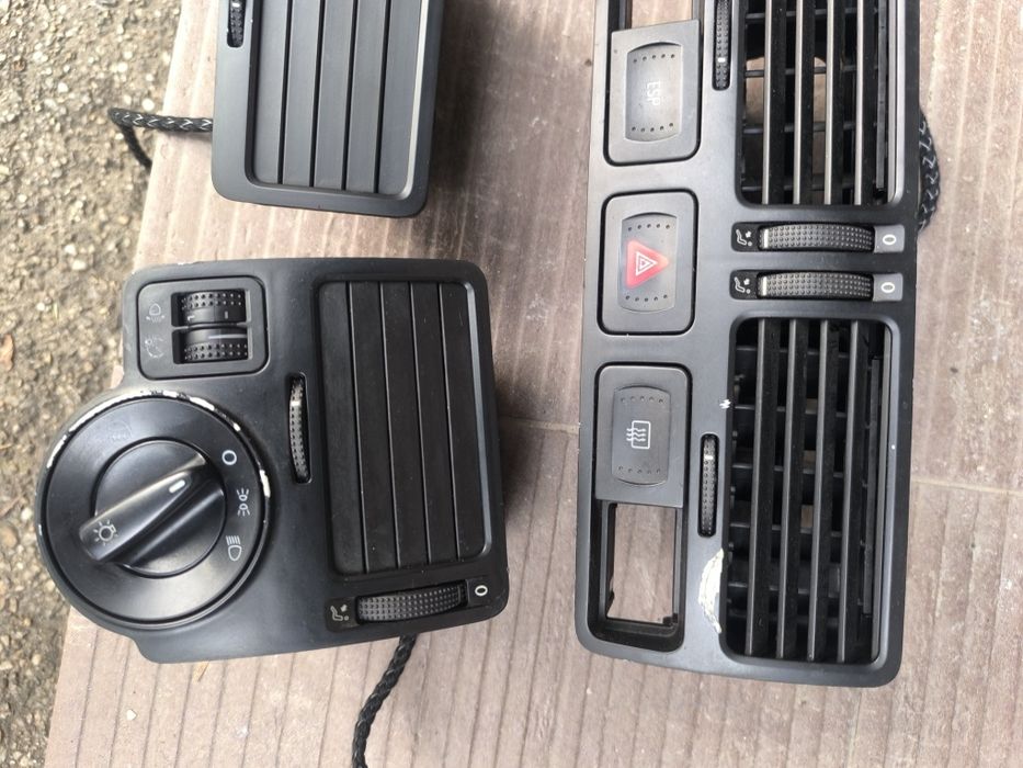 Grila aer bord Vw Golf 4 Bora