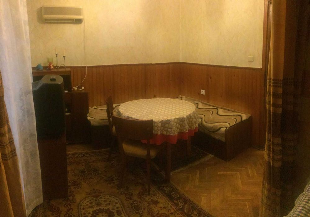 Дава се под наем Двустаен апартамент в София, Лозенец - 70 кв.м за 323.85 € - Снимка #1