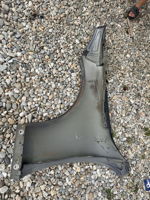 Aripă dreapta față mercedes cls w 257.